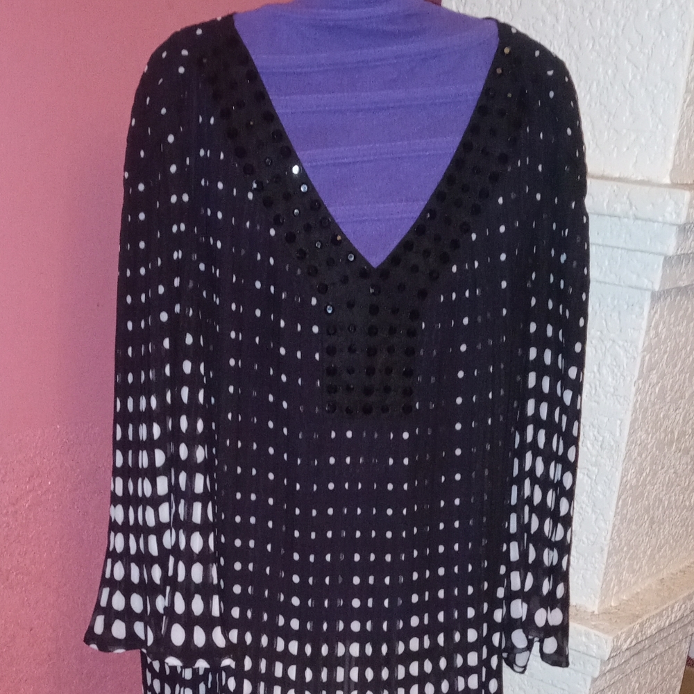 Woman Withen Blouse
